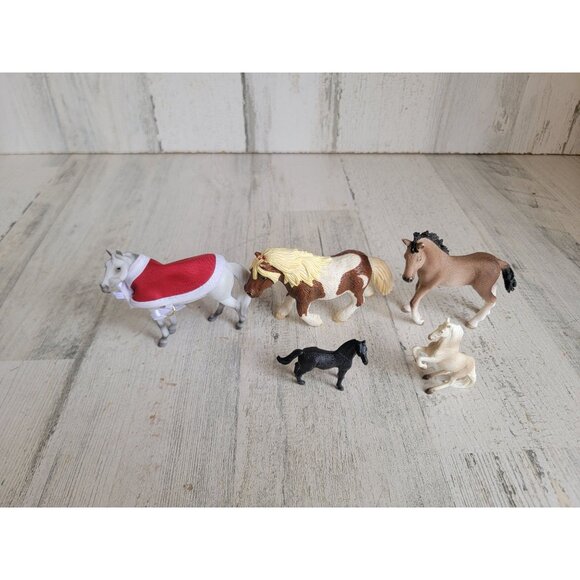 Mini farm horses play animal toy set figure variety - Picture 5 of 9